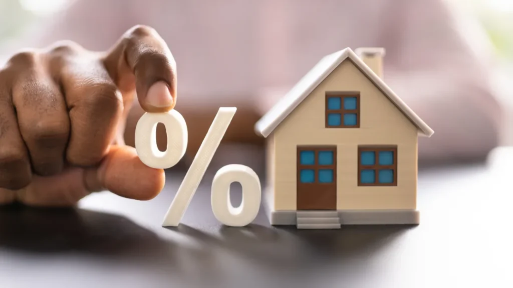 Début août 2026, les taux de crédit immobilier restaient globalement stables
