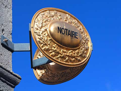 notaire-cielbleu-istock